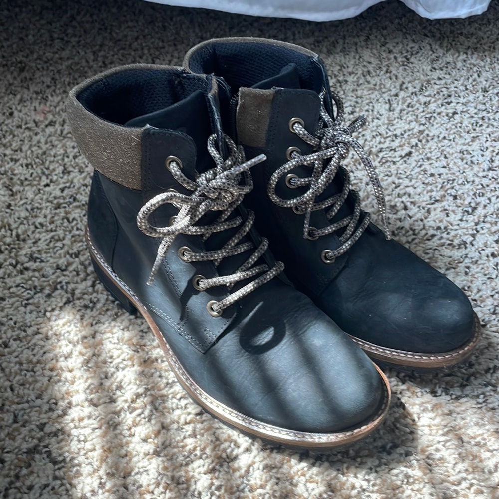 Women’s ecco black boots size 5/5.5
